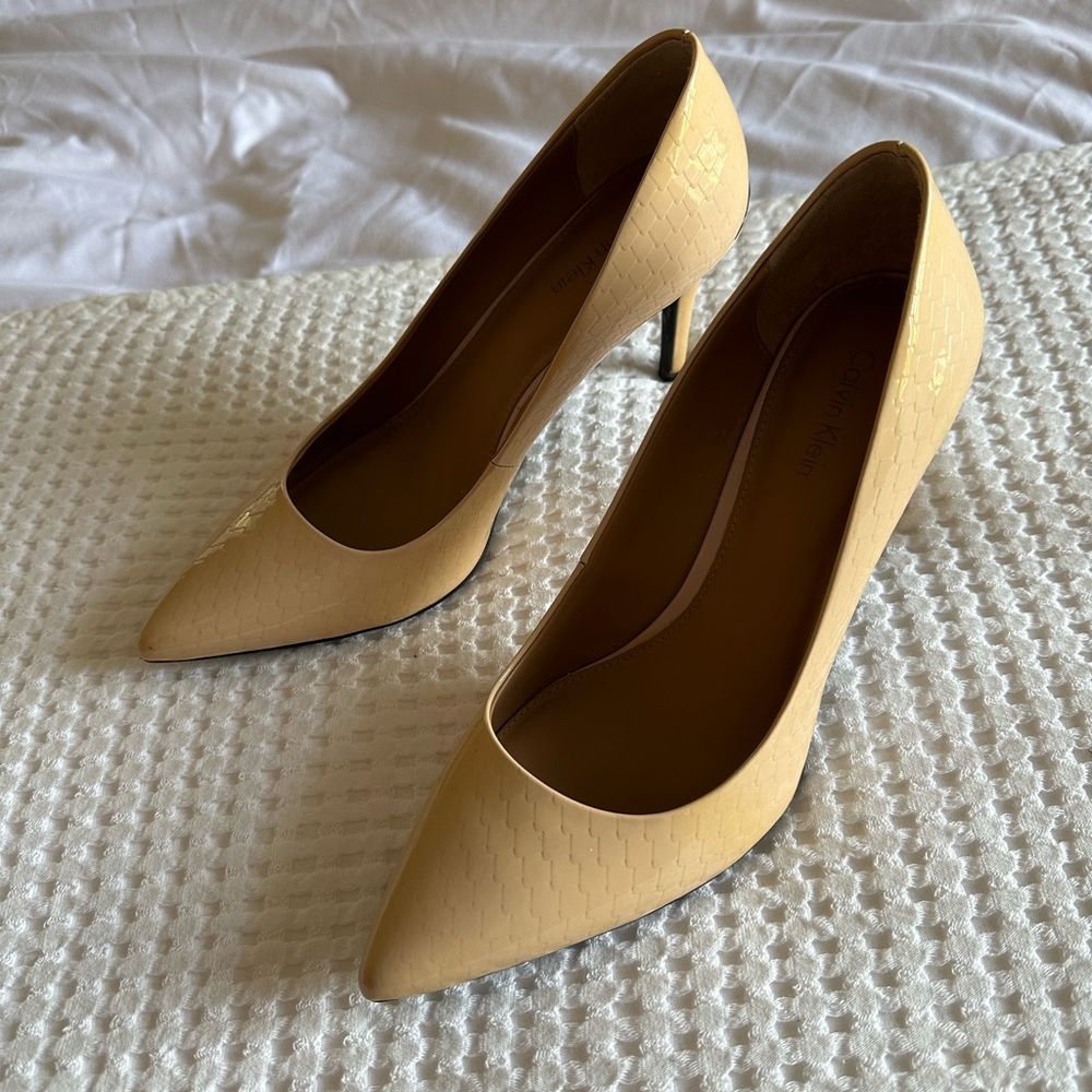 Calvin Klein Gayle Heel Size 7